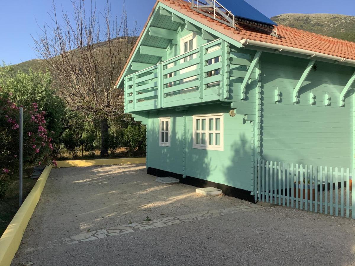 The Cabin, Кипарисия Екстериор снимка
