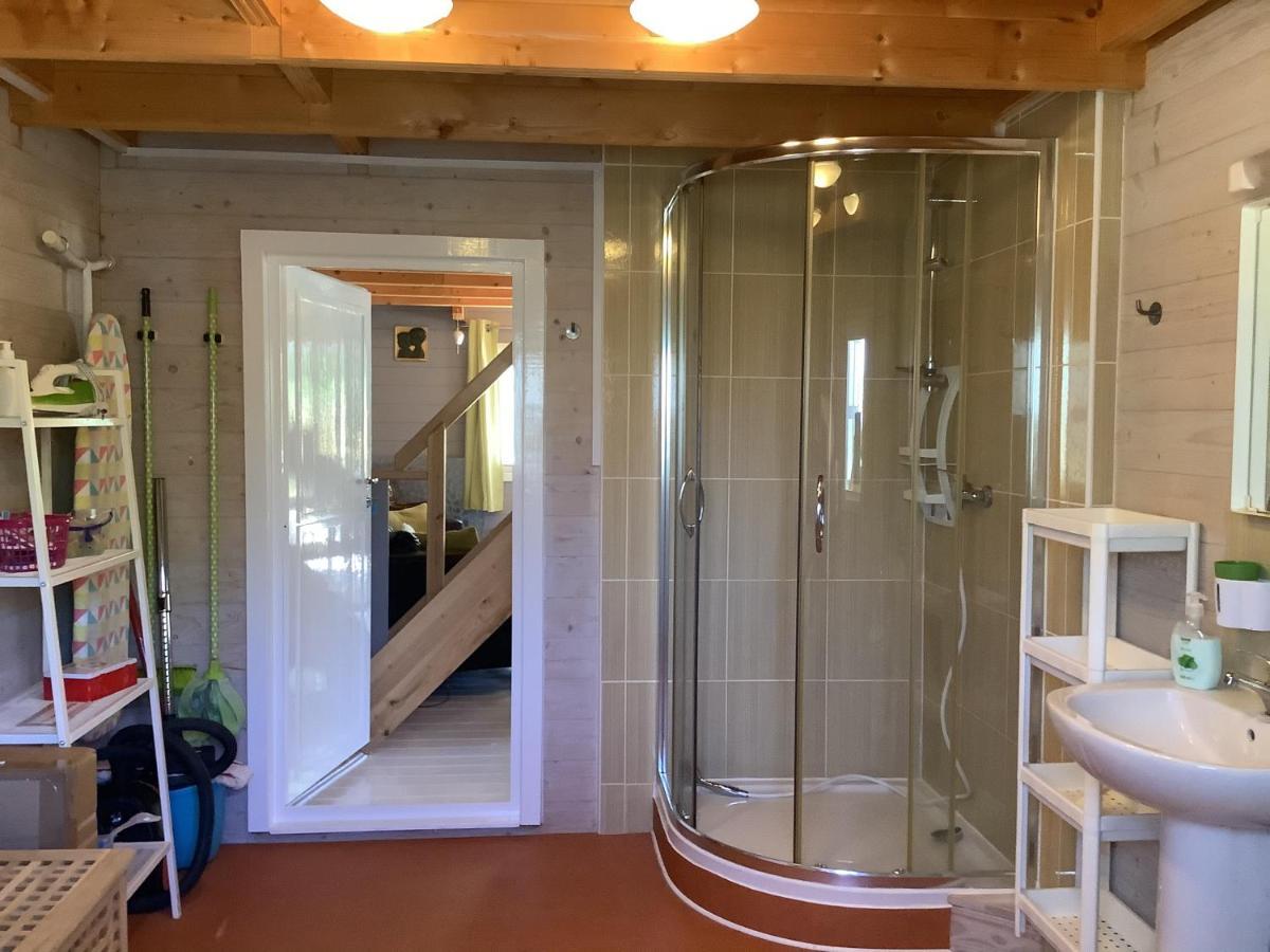 The Cabin, Кипарисия Екстериор снимка